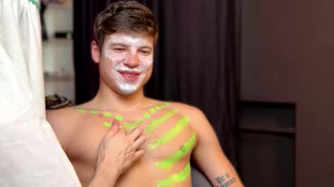 Snapshot of marcus_paradise chatting on 10.31.25 marcus_paradise online show from 10.31.25