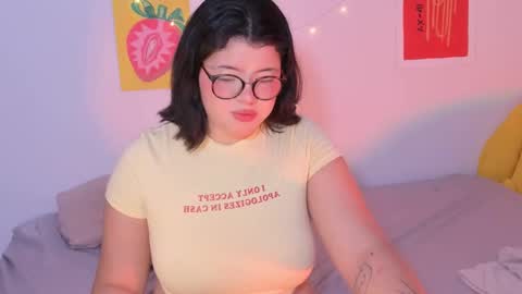 Snapshot of marcy_grey chatting on 10.01.25 danna online show from 10.01.25