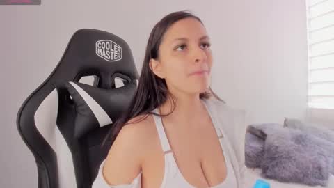 Snapshot of mardybum_ chatting on 10.27.25 Maria online show from 10.27.25