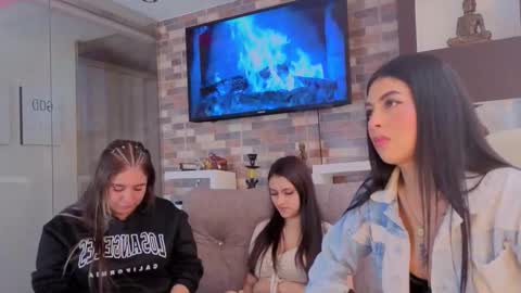 Snapshot of mardybum_ chatting on 10.28.25 Maria online show from 10.28.25