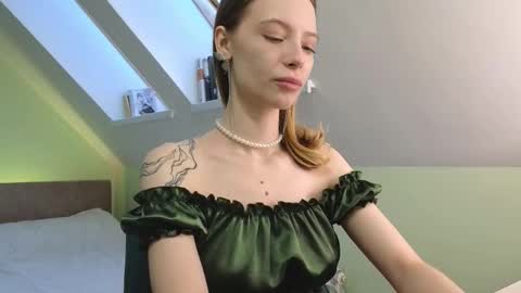 Snapshot of margareata chatting on 09.10.25 - Alisa online show from 09.10.25
