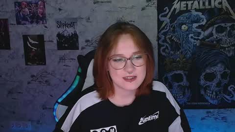 Snapshot of margaret_red chatting on 06.15.26 Margaret online show from 06.15.26