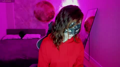 Margo Kellly online show from 07.17.26