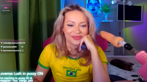 Snapshot of margohotty chatting on 11.08.25 Margo for you online show from 11.08.25