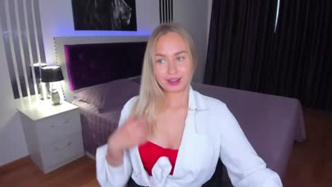 Snapshot of margosugar chatting on 06.29.26 MargoSugar online show from 06.29.26