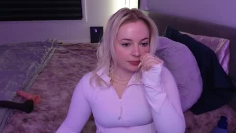 margot_robbie7 online show from 01.06.26