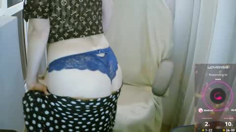 Mari online show from 10.22.25