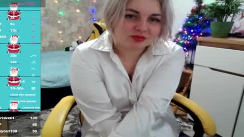 Snapshot of mari_77777 chatting on 01.01.25 Mari online show from 01.01.25