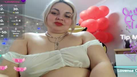 Snapshot of mari_77777 chatting on 03.04.25 Mari online show from 03.04.25