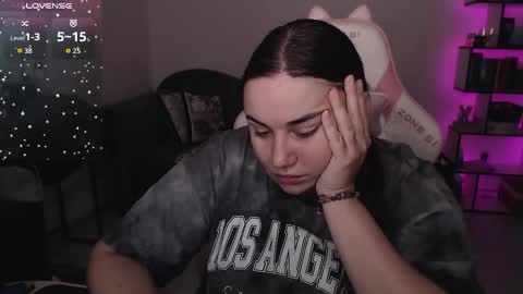 Snapshot of mari_moore7 chatting on 10.20.25 mari moore online show from 10.20.25