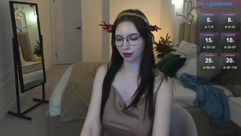 mari_nett online show from 12.22.24