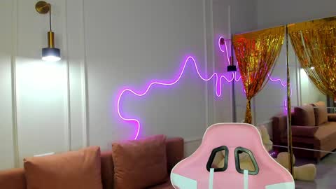 mari_nett online show from 12.30.24