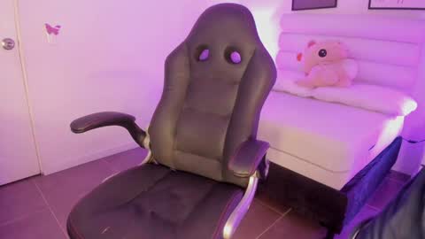 mari_salgado online show from 12.22.24