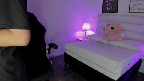 mari_salgado online show from 12.22.24