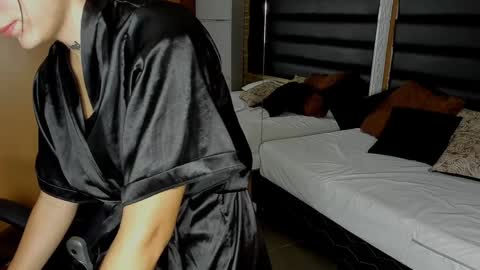 mari_salgado online show from 01.28.25