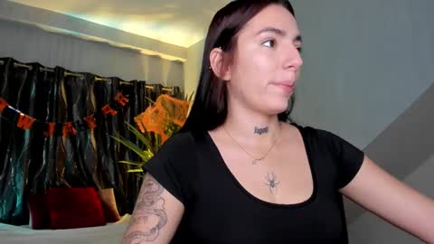 mari_salgado online show from 10.15.25