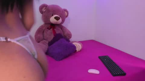 alejita  independent online show from 09.12.25