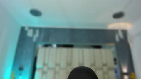 Snapshot of maria_flowers chatting on 10.03.25 MARIA online show from 10.03.25