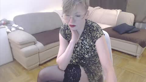 Mari online show from 04.10.26