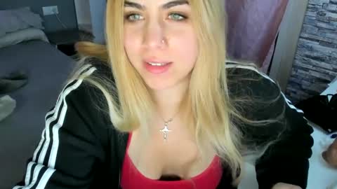 Itslablonde online show from 01.17.25