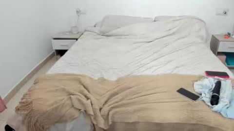 Itslablonde online show from 11.22.25