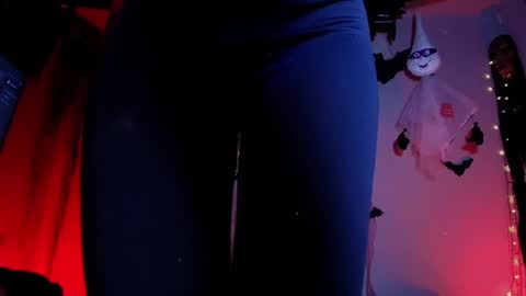 Snapshot of maria_rosee chatting on 10.21.25 ELI online show from 10.21.25