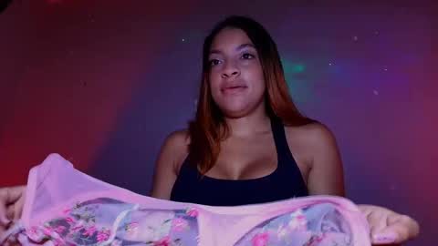 Snapshot of maria_rosee chatting on 11.05.25 ELI online show from 11.05.25