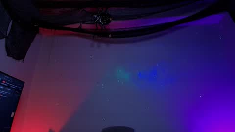 Snapshot of maria_rosee chatting on 11.07.25 ELI online show from 11.07.25