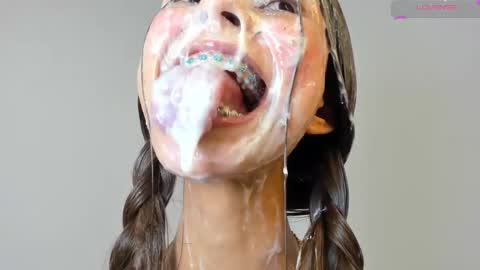 S O F I A  model independent online show from 03.08.25