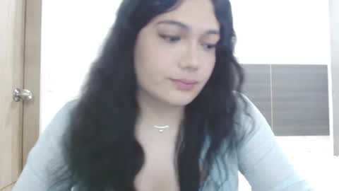Snapshot of mariabril77 chatting on 10.16.25 Call me Mara  online show from 10.16.25