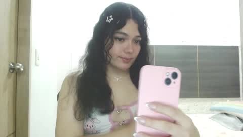 Snapshot of mariabril77 chatting on 10.17.25 Call me Mara  online show from 10.17.25