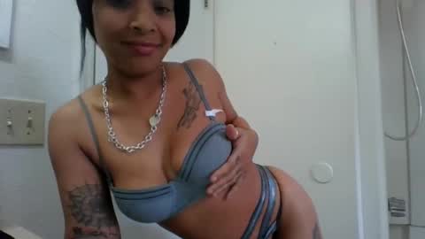 Snapshot of mariah255 chatting on 03.02.26 Mariah online show from 03.02.26