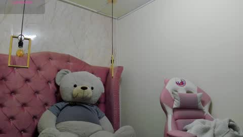   online show from 02.01.25