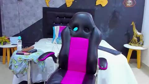  MARIAM online show from 10.15.25