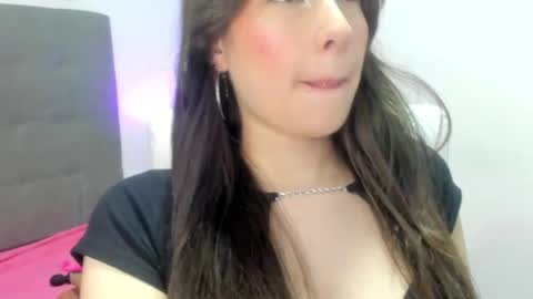 Snapshot of mariam_scott18 chatting on 05.15.26 Mariam online show from 05.15.26