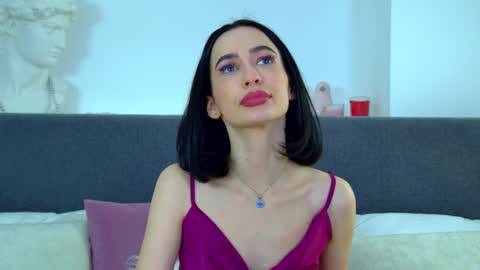MariaMenson online show from 12.08.24