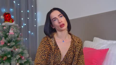 MariaMenson online show from 12.11.24