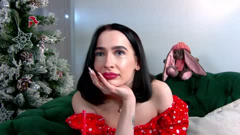 MariaMenson online show from 12.13.24