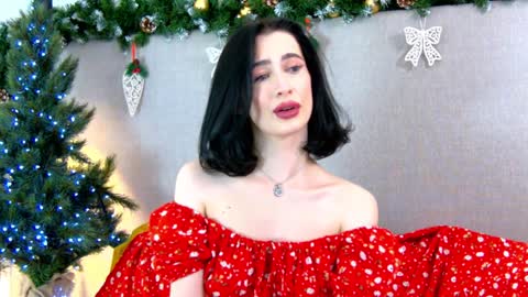 MariaMenson online show from 01.17.25