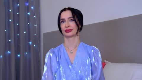 MariaMenson online show from 01.23.25