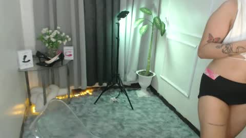 Snapshot of mariamercedesxxx chatting on 03.04.25 maria online show from 03.04.25