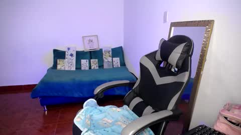 mariana__666 online show from 12.17.25