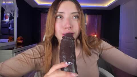 Mariana Castro online show from 10.21.25