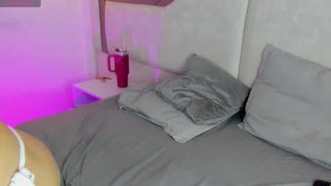 Snapshot of mariana_jhones_ chatting on 10.15.25 Mariana online show from 10.15.25