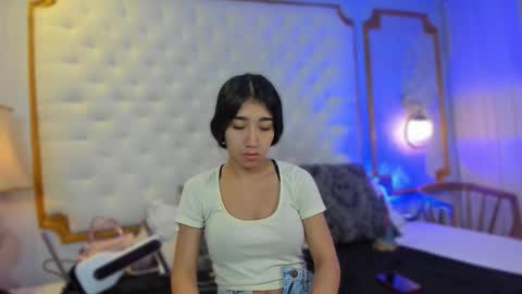 Mariana   online show from 12.20.25