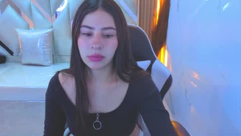 Mariana  online show from 09.12.25