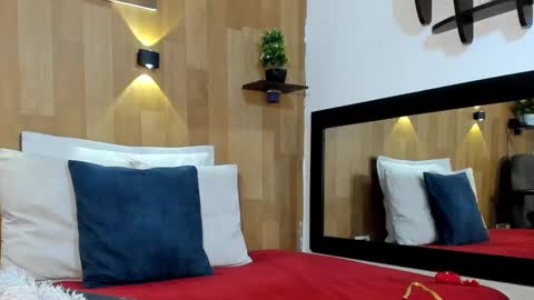 Mariana Angel online show from 10.03.25