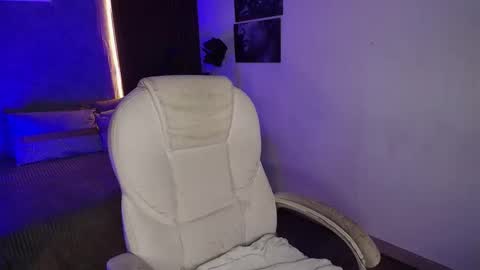 Vane online show from 12.17.25