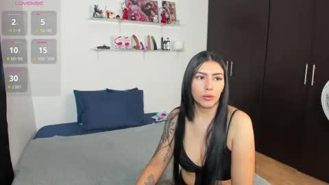 MARIANA Y VALENTINA online show from 10.17.25