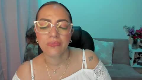 Mariana Lopez online show from 03.12.25